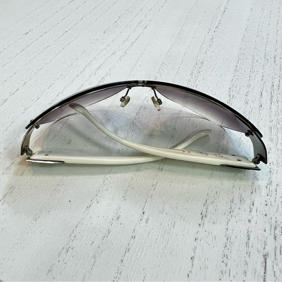 Jessica Simpson Sporty White Silver Wraparound Sunglasses EUC - Picture 7 of 12